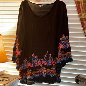 Black blouse with floral embroidered detail